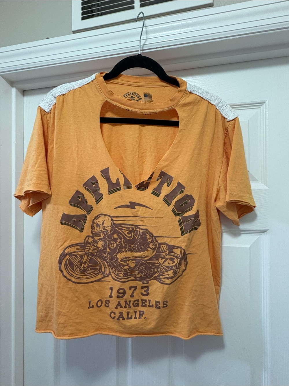 Affliction Orange Short Sleeve Graphic Tee with Deep V Large